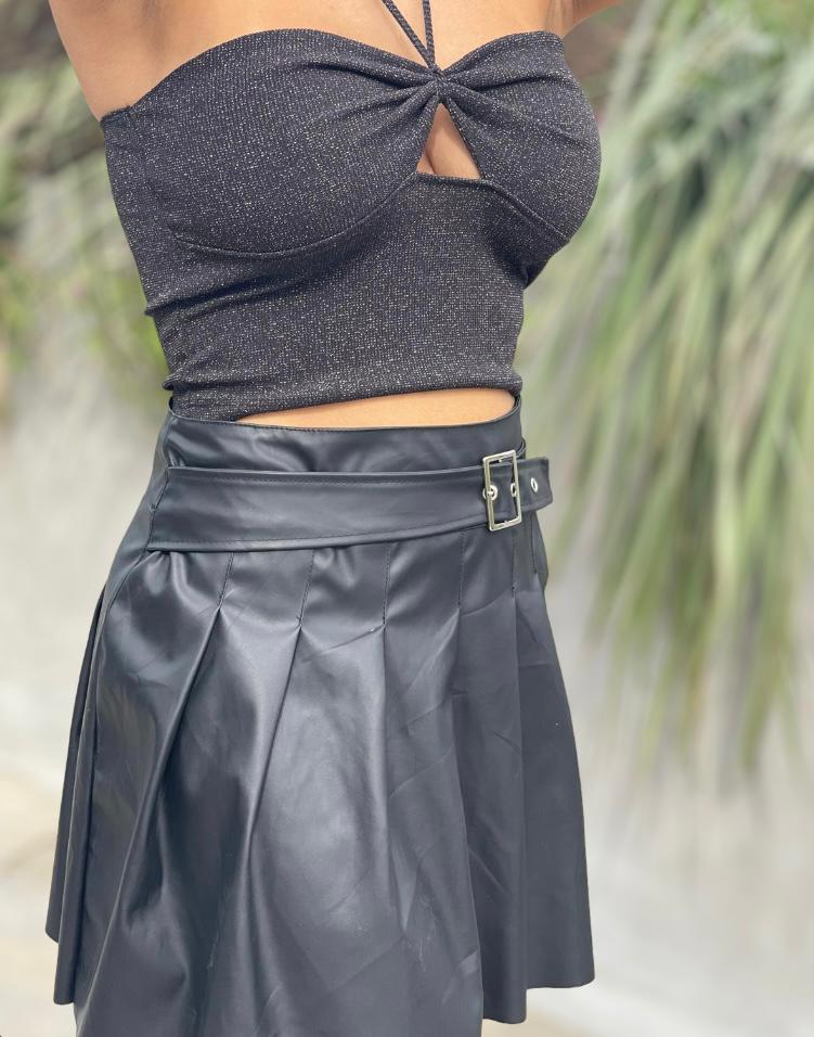 TOP PIETRA - COLOR NEGRO